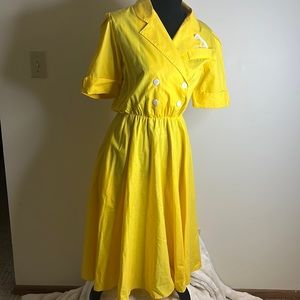 Vintage Impromptu yellow & white short sleeved dress. Size 12P.